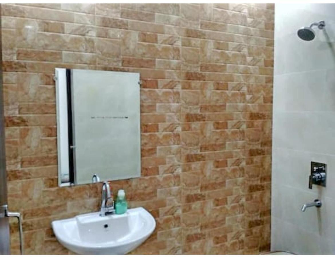 Hotel Basera Guest House, Saharanpur Εξωτερικό φωτογραφία